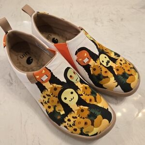 UIN sneakers
